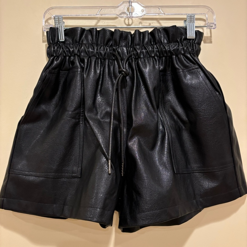 QIANXIZHAN Faux Leather Drawstring Shorts Black Size M